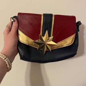 Captain Marvel Crossbody Bag (Bioworld)